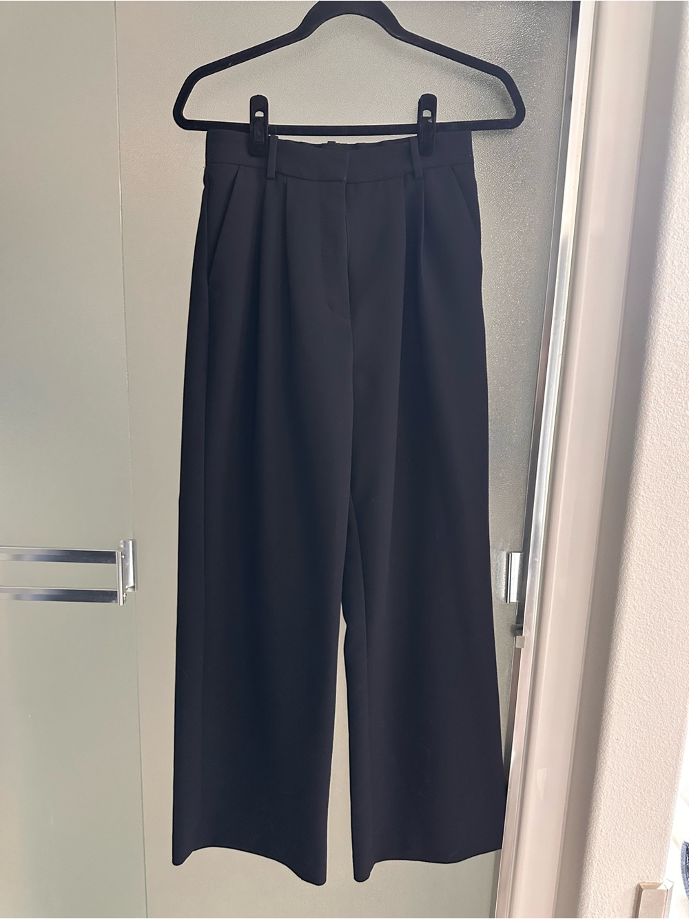 Women’s Abercrombie & Fitch Black Wide-Leg Women's Sloane Trousers - 27/4